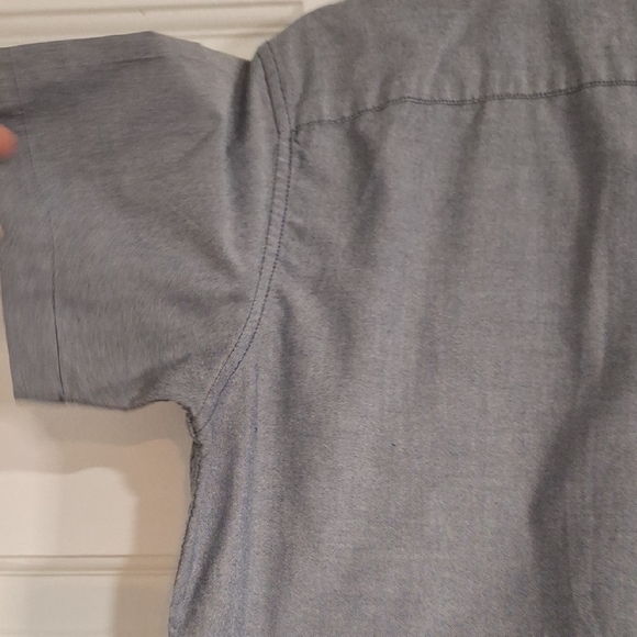 RVCA Men's Gray Short Sleeve Shirt - Picture 8 of 10